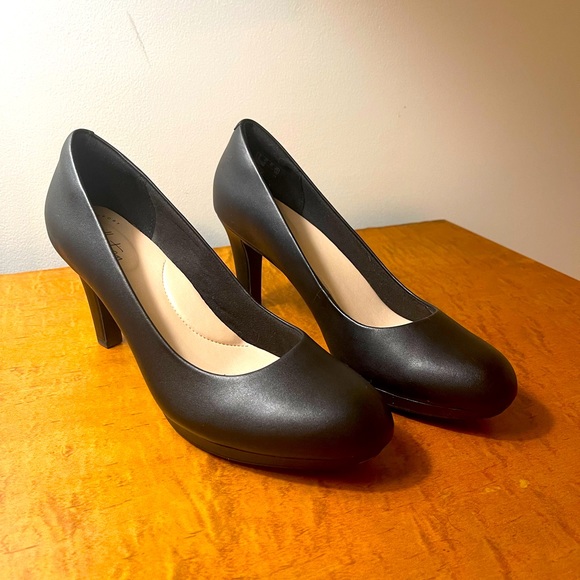 Clarks Shoes Clarks Adriel Viola Dress Pumps In Black Leather In